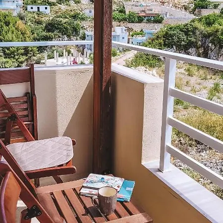 Good Vibes * Sarande